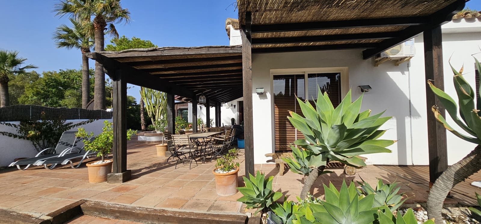 Chalet de 5 habitaciones en Sotogrande en venta con piscina - 2.780.000 € (Ref: 8532075)