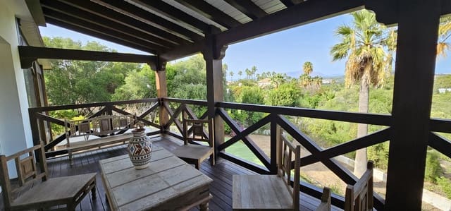 5 Zimmer Villa zu verkaufen in Sotogrande Costa, San Roque mit Pool - 2.780.000 € (Ref: 8532075)