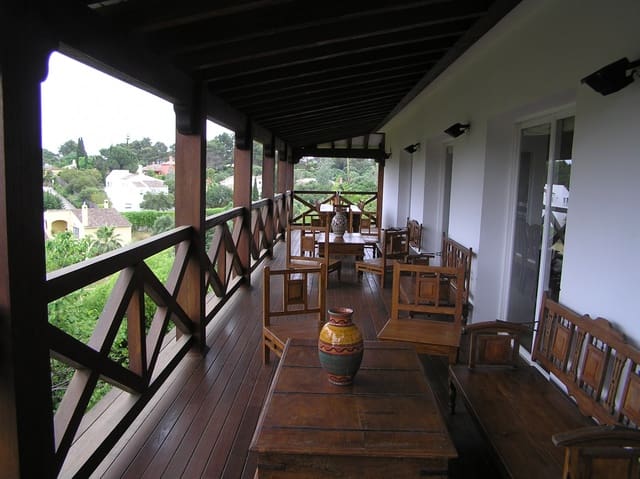 5 Zimmer Villa zu verkaufen in Sotogrande Costa, San Roque mit Pool - 2.780.000 € (Ref: 8532075)