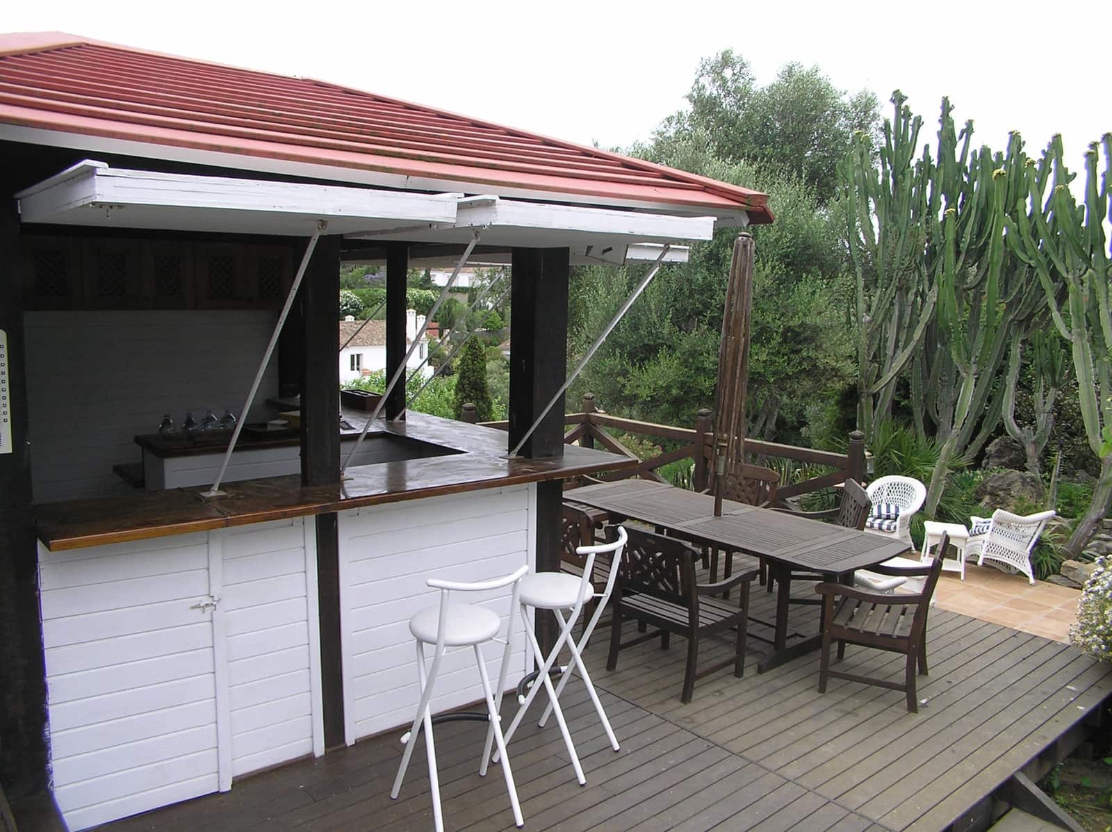 5 bedroom Villa for sale in Sotogrande with pool - € 2,780,000 (Ref: 8532075)