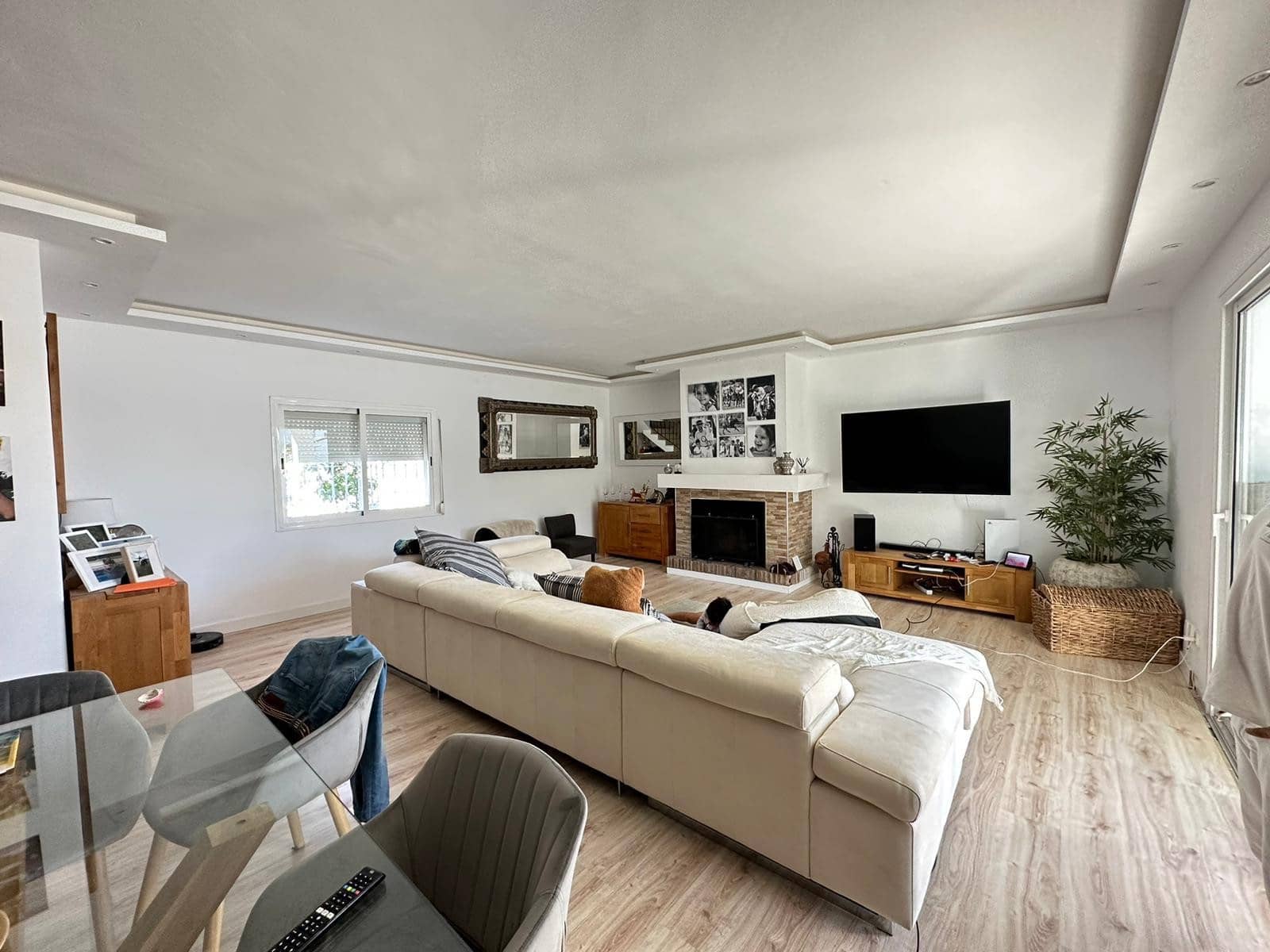 4 soverom Villa til salgs i Pueblo Nuevo de Guadiaro med svømmebasseng garasje - € 875 000 (Ref: 8549210)