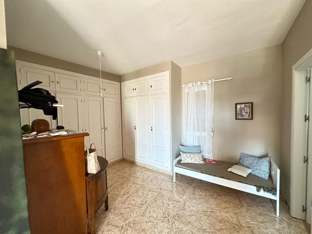 4 soverom Villa til salgs i Pueblo Nuevo de Guadiaro, San Roque med svømmebasseng garasje - € 875 000 (Ref: 8549210)