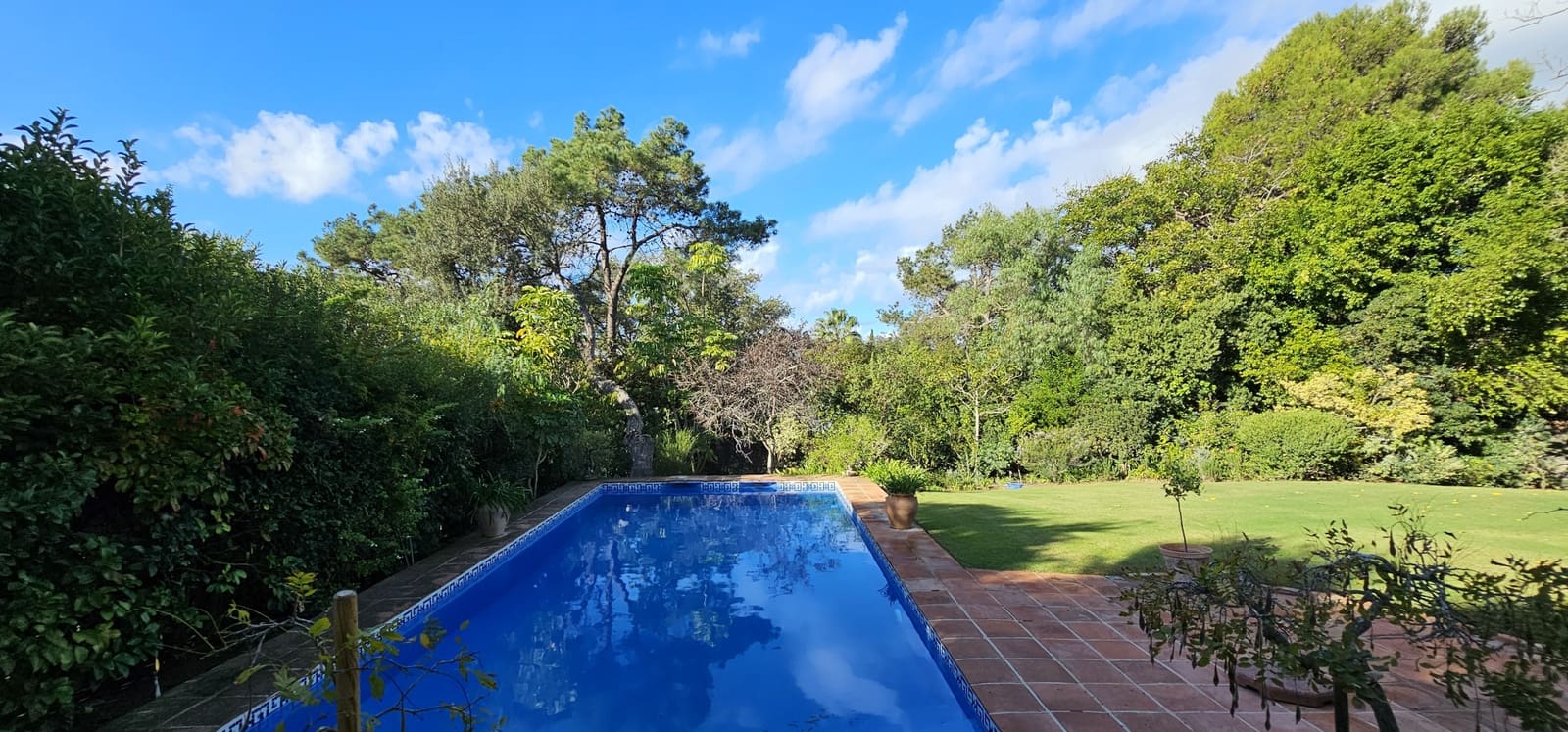 4 quarto Moradia para venda em Sotogrande com piscina garagem - 1 250 000 € (Ref: 8773308)