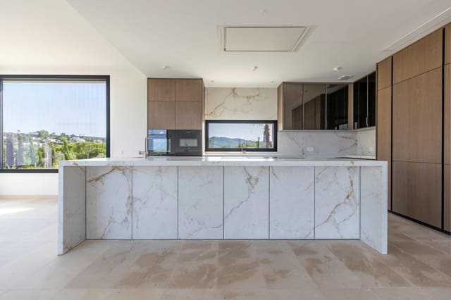6 slaapkamer Villa te koop in Sotogrande Alto, San Roque met zwembad garage - € 6.975.000 (Ref: 8778211)