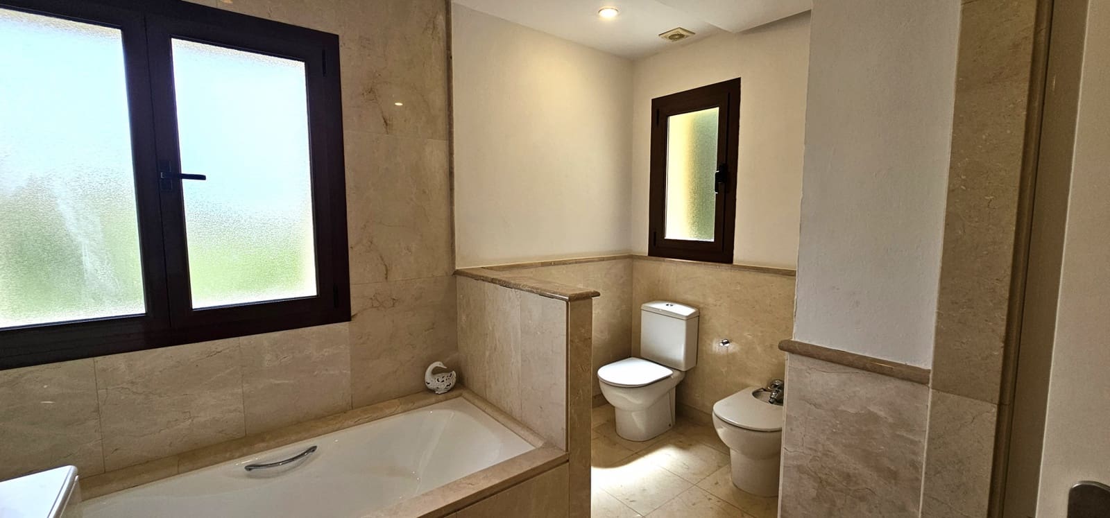 2 sovrum Lägenhet till salu i Sotogrande med pool garage - 750 000 € (Ref: 9163637)