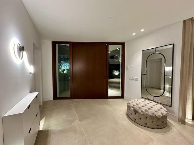 Chalet de 5 habitaciones en Sotogrande Alto, San Roque en venta con piscina garaje - 4.600.000 € (Ref: 9239802)