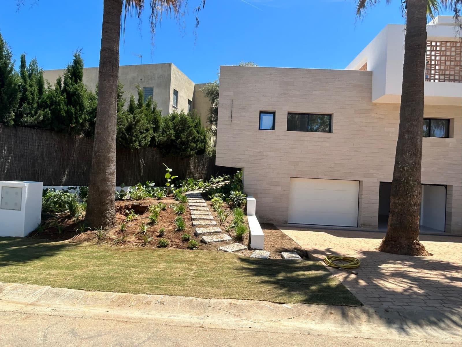 6 bedroom Villa for sale in Sotogrande with pool garage - € 2,600,000 (Ref: 9378896)