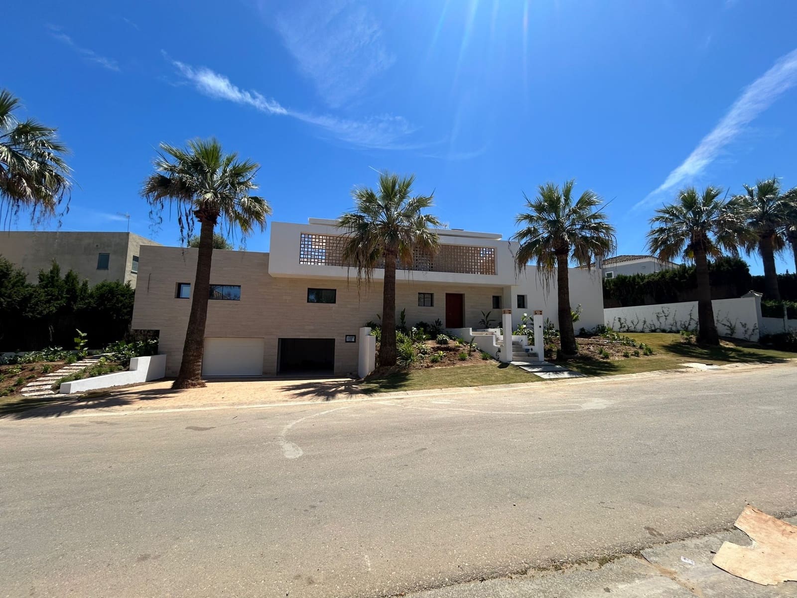 6 bedroom Villa for sale in Sotogrande with pool garage - € 2,600,000 (Ref: 9378896)