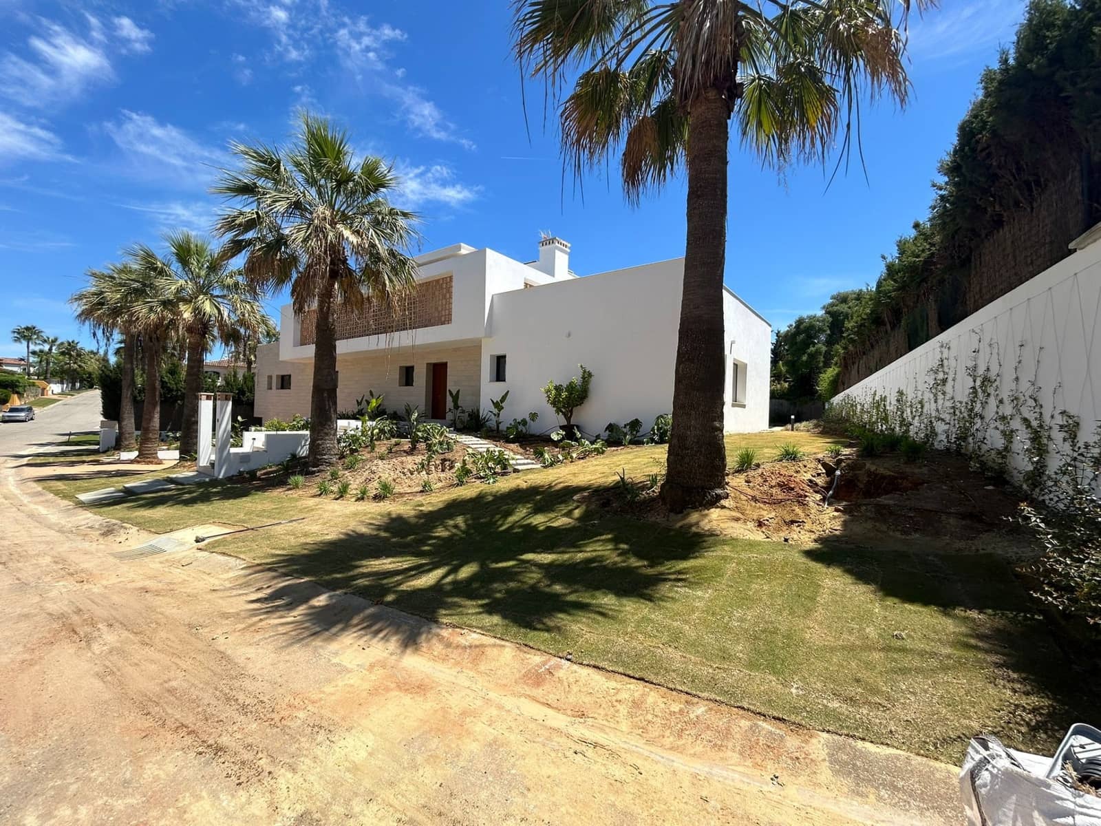 6 bedroom Villa for sale in Sotogrande with pool garage - € 2,600,000 (Ref: 9378896)