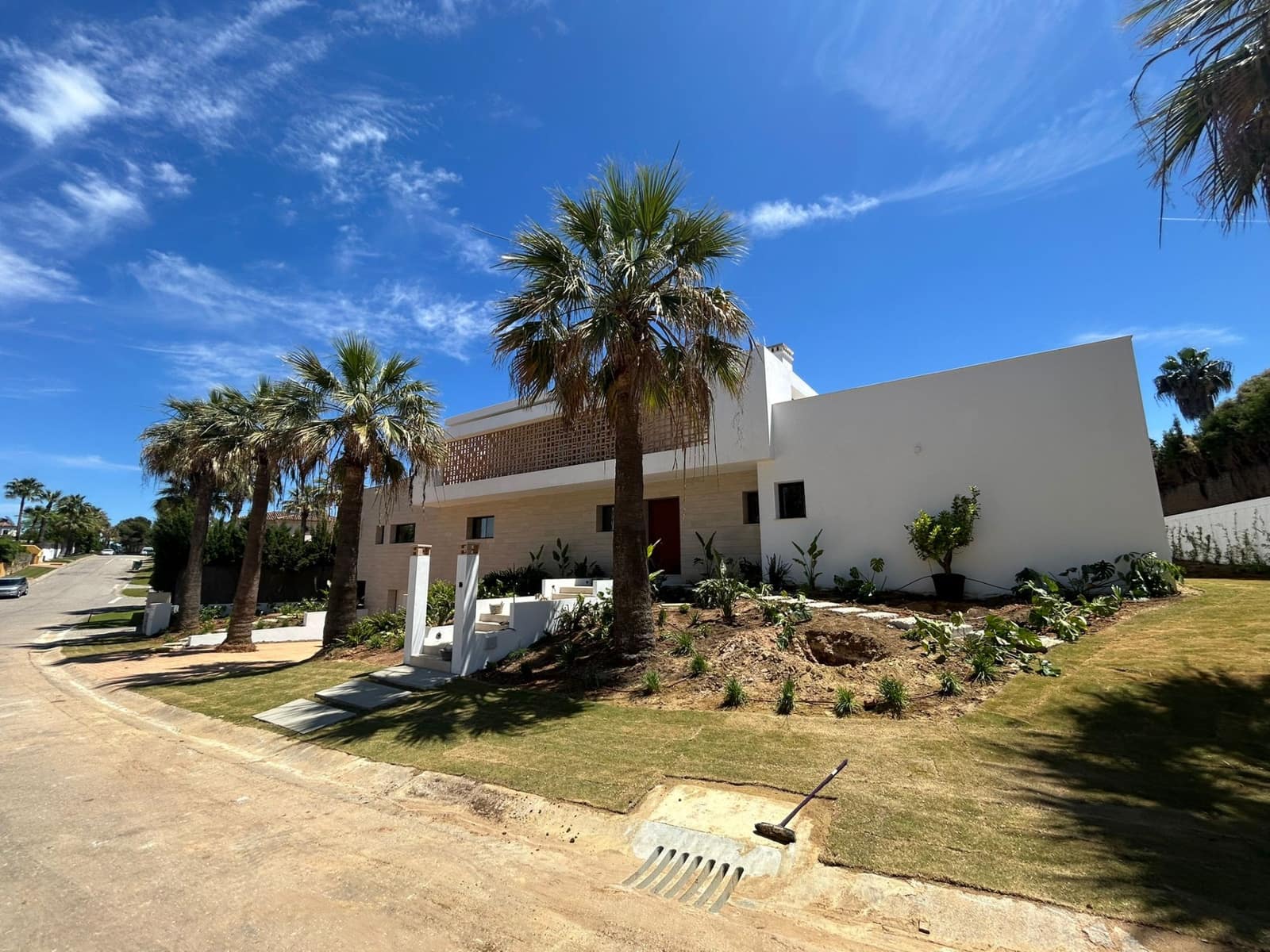 6 bedroom Villa for sale in Sotogrande with pool garage - € 2,600,000 (Ref: 9378896)