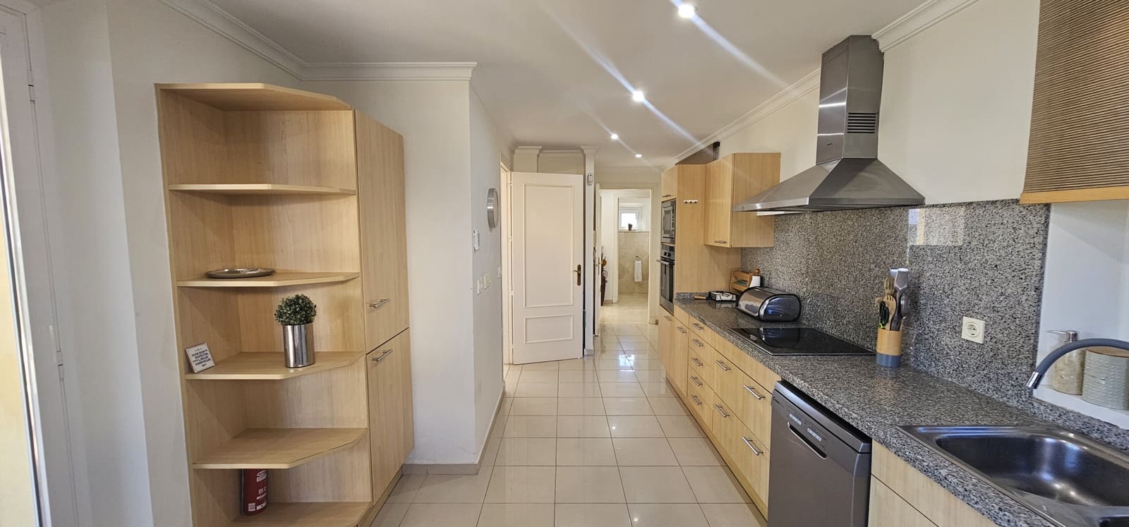 Chalet de 3 habitaciones en Sotogrande en venta con piscina garaje - 1.275.000 € (Ref: 9422184)