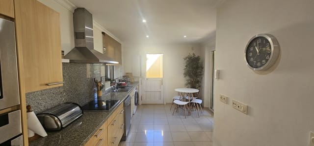 Chalet de 3 habitaciones en Sotogrande Alto, San Roque en venta con piscina garaje - 1.275.000 € (Ref: 9422184)