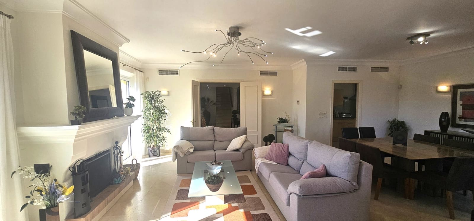 Chalet de 3 habitaciones en Sotogrande en venta con piscina garaje - 1.275.000 € (Ref: 9422184)