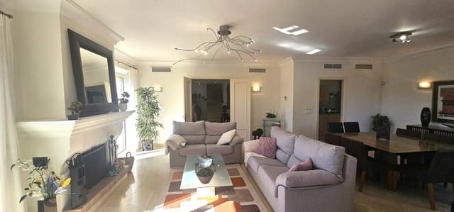 Chalet de 3 habitaciones en Sotogrande Alto, San Roque en venta con piscina garaje - 1.275.000 € (Ref: 9422184)