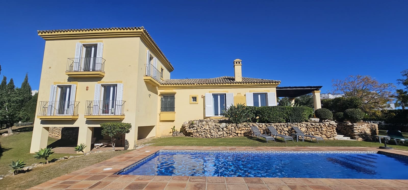 Chalet de 3 habitaciones en Sotogrande en venta con piscina garaje - 1.275.000 € (Ref: 9422184)