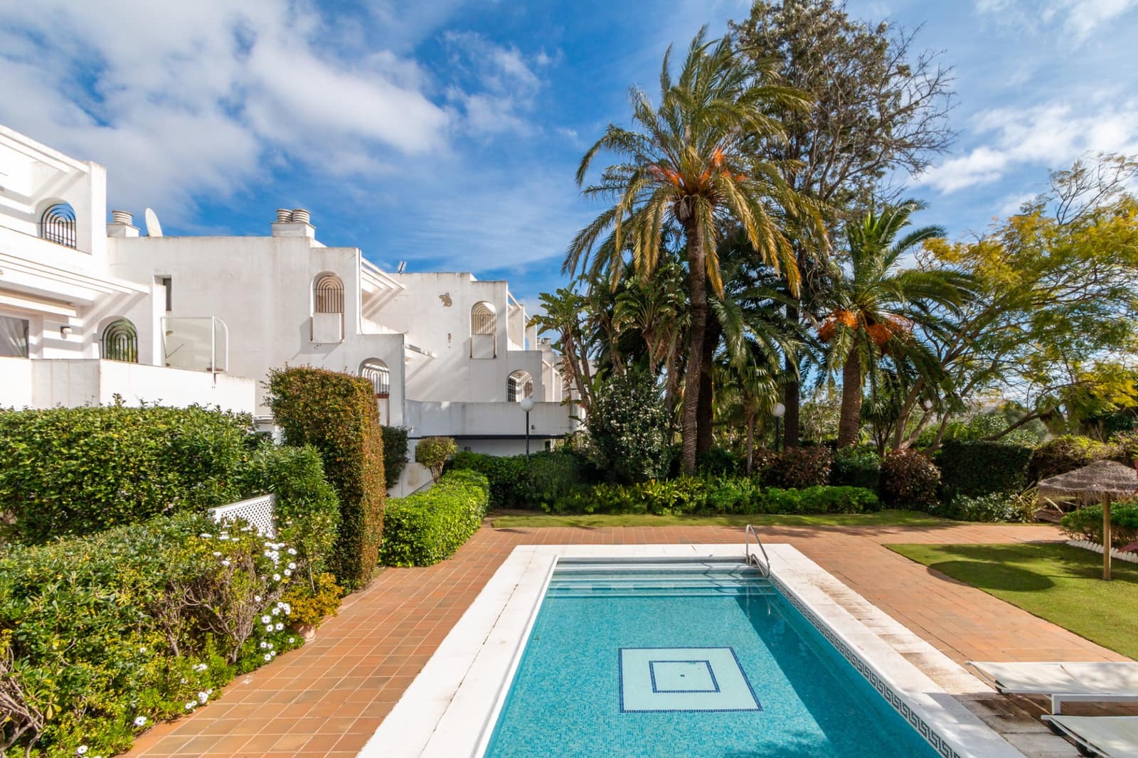 2 Zimmer Apartment zu verkaufen in Sotogrande mit Pool Garage - 355.000 € (Ref: 9615358)