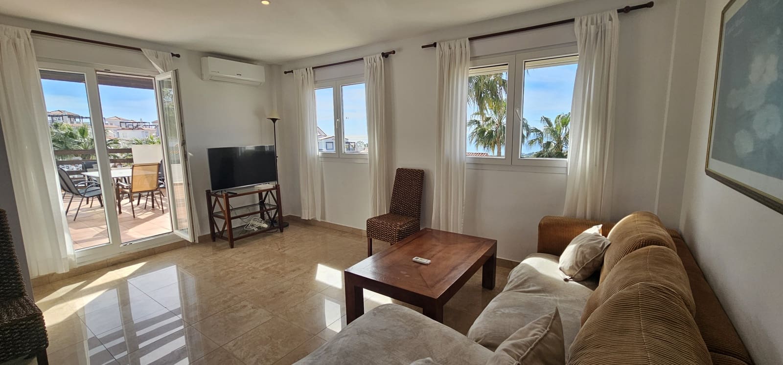 Apartamento de 3 habitaciones en La Duquesa / Puerto de la Duquesa en venta con piscina - 360.000 € (Ref: 9794360)