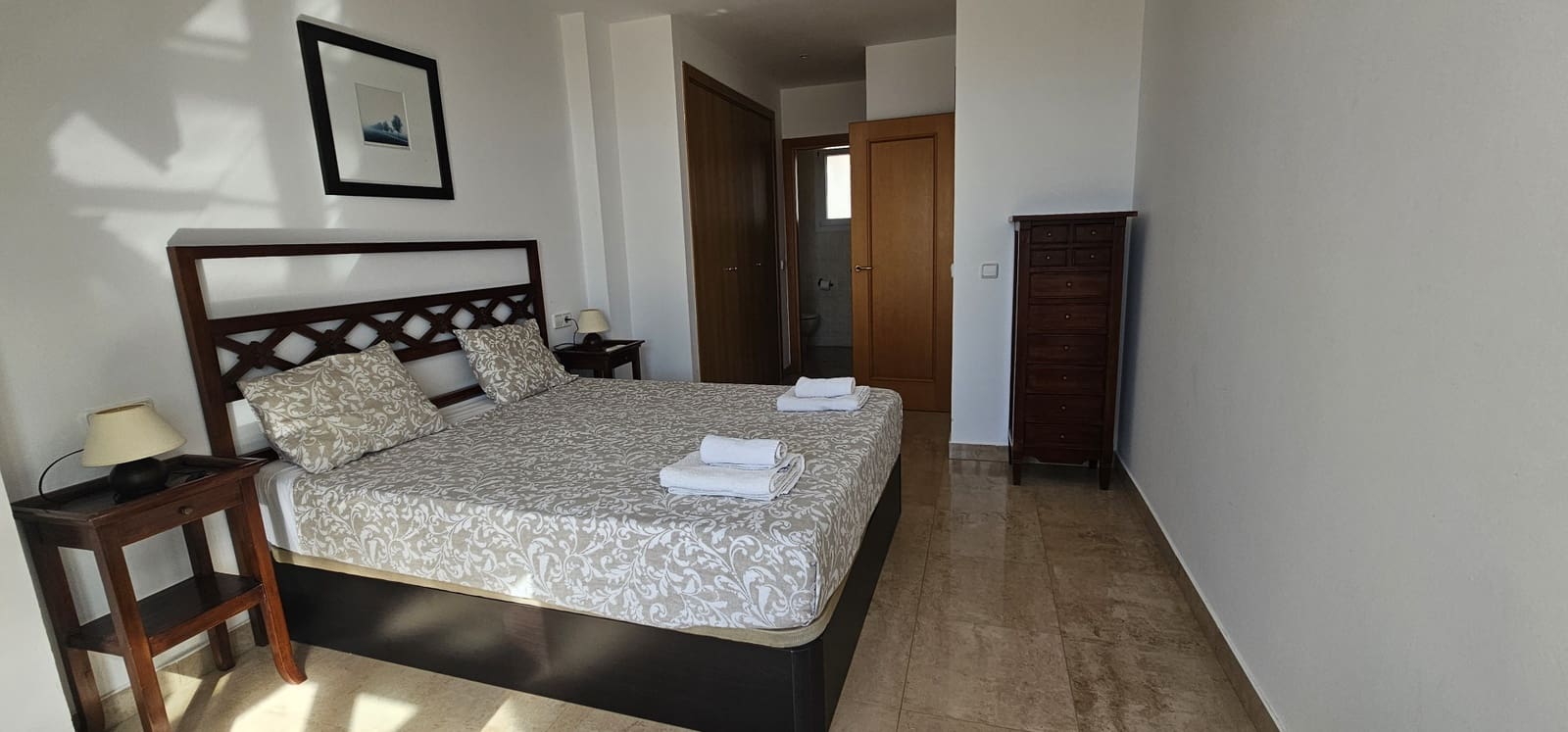 Apartamento de 3 habitaciones en La Duquesa / Puerto de la Duquesa en venta con piscina - 360.000 € (Ref: 9794360)