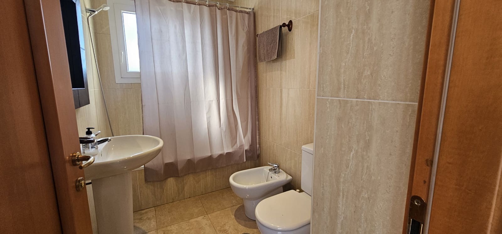 Apartamento de 3 habitaciones en La Duquesa / Puerto de la Duquesa en venta con piscina - 360.000 € (Ref: 9794360)