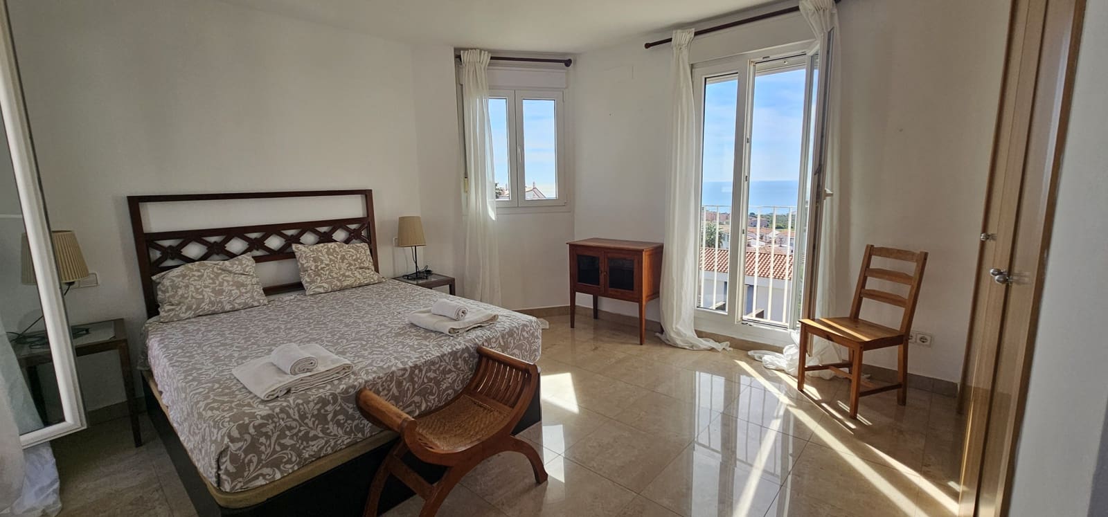 3 slaapkamer Appartement te koop in La Duquesa / Puerto de la Duquesa met zwembad garage - € 360.000 (Ref: 9794360)
