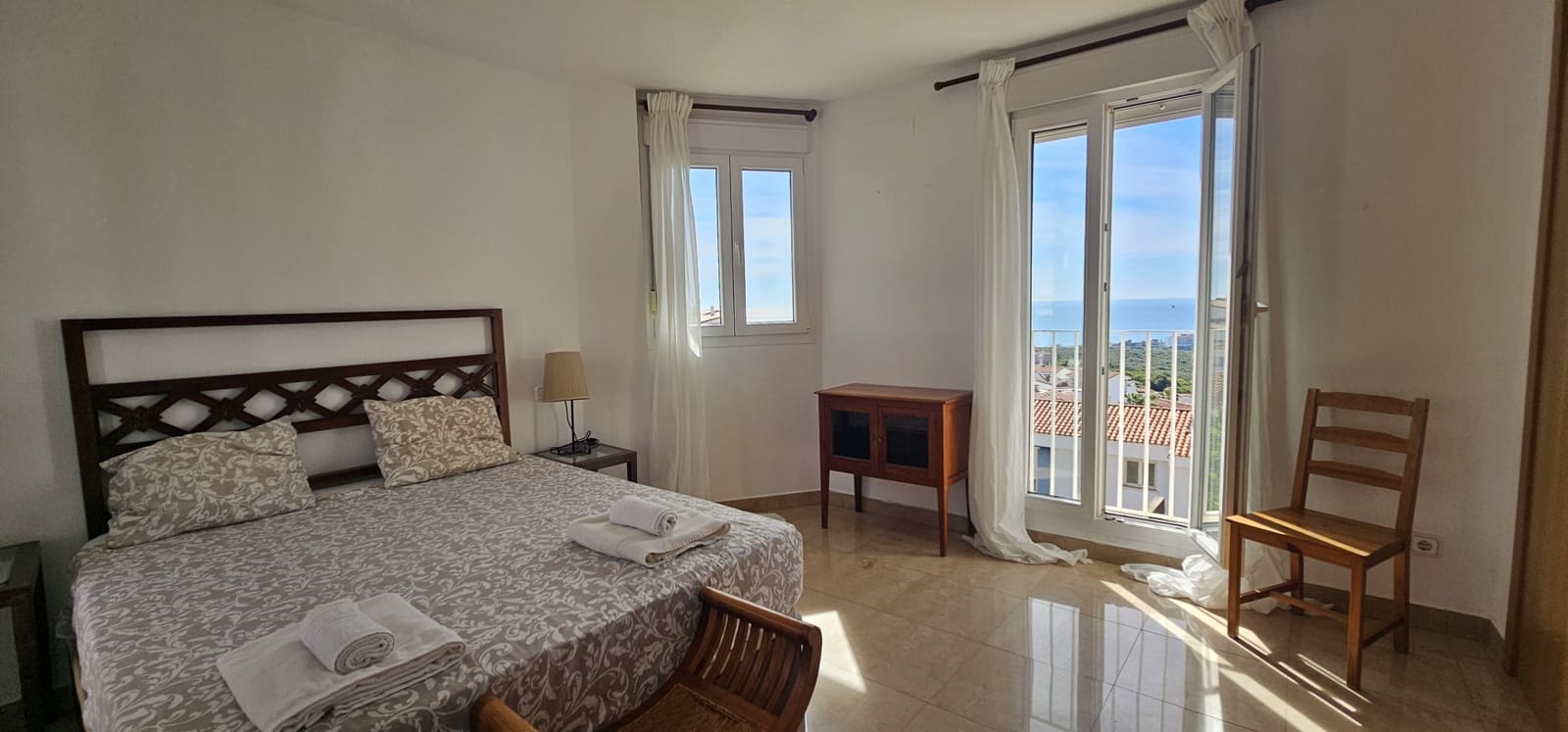 3 slaapkamer Appartement te koop in La Duquesa / Puerto de la Duquesa met zwembad garage - € 360.000 (Ref: 9794360)