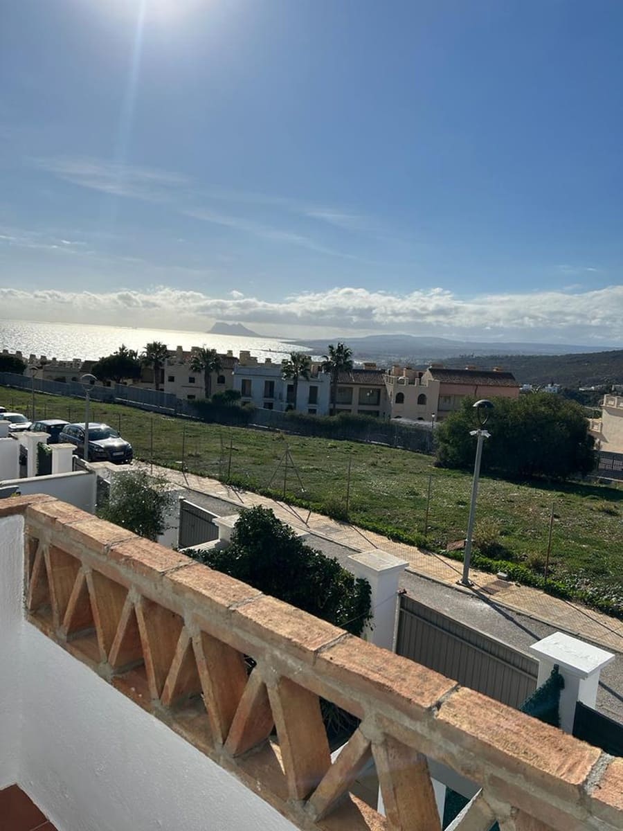 4 quarto Moradia para venda em Manilva com piscina garagem - 525 000 € (Ref: 9824763)
