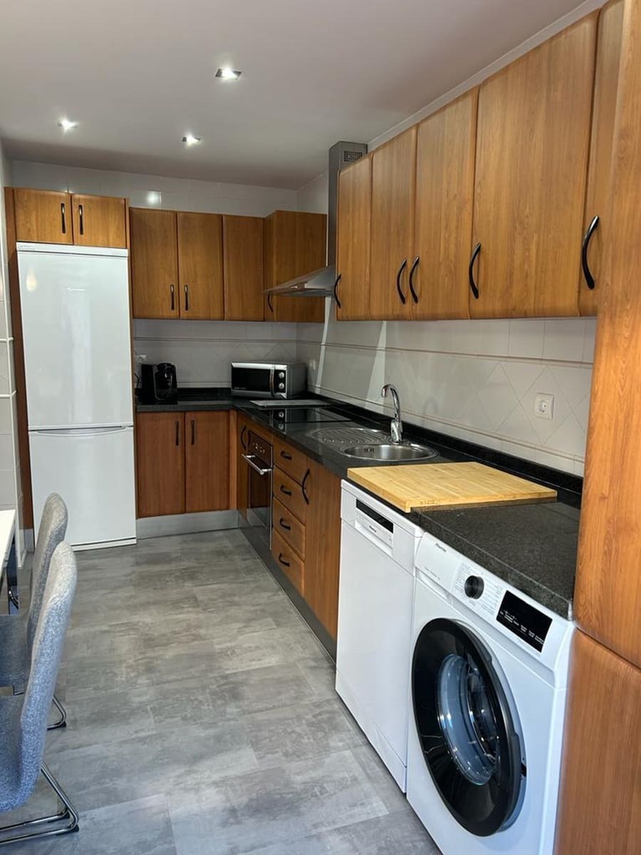 4 quarto Moradia para venda em Manilva com piscina garagem - 525 000 € (Ref: 9824763)