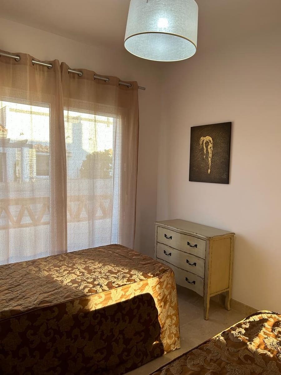 4 quarto Moradia para venda em Manilva com piscina garagem - 525 000 € (Ref: 9824763)