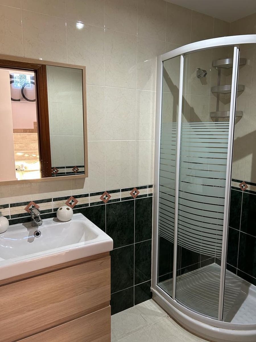 4 quarto Moradia para venda em Manilva com piscina garagem - 525 000 € (Ref: 9824763)