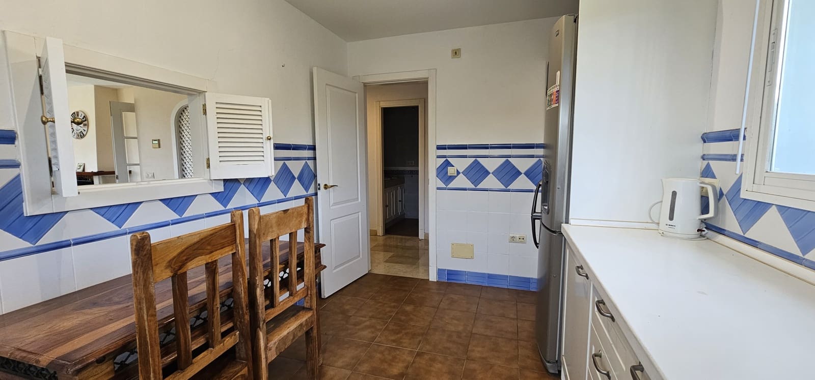 4 Zimmer Villa zu verkaufen in La Alcaidesa mit Pool Garage - 875.000 € (Ref: 9826582)