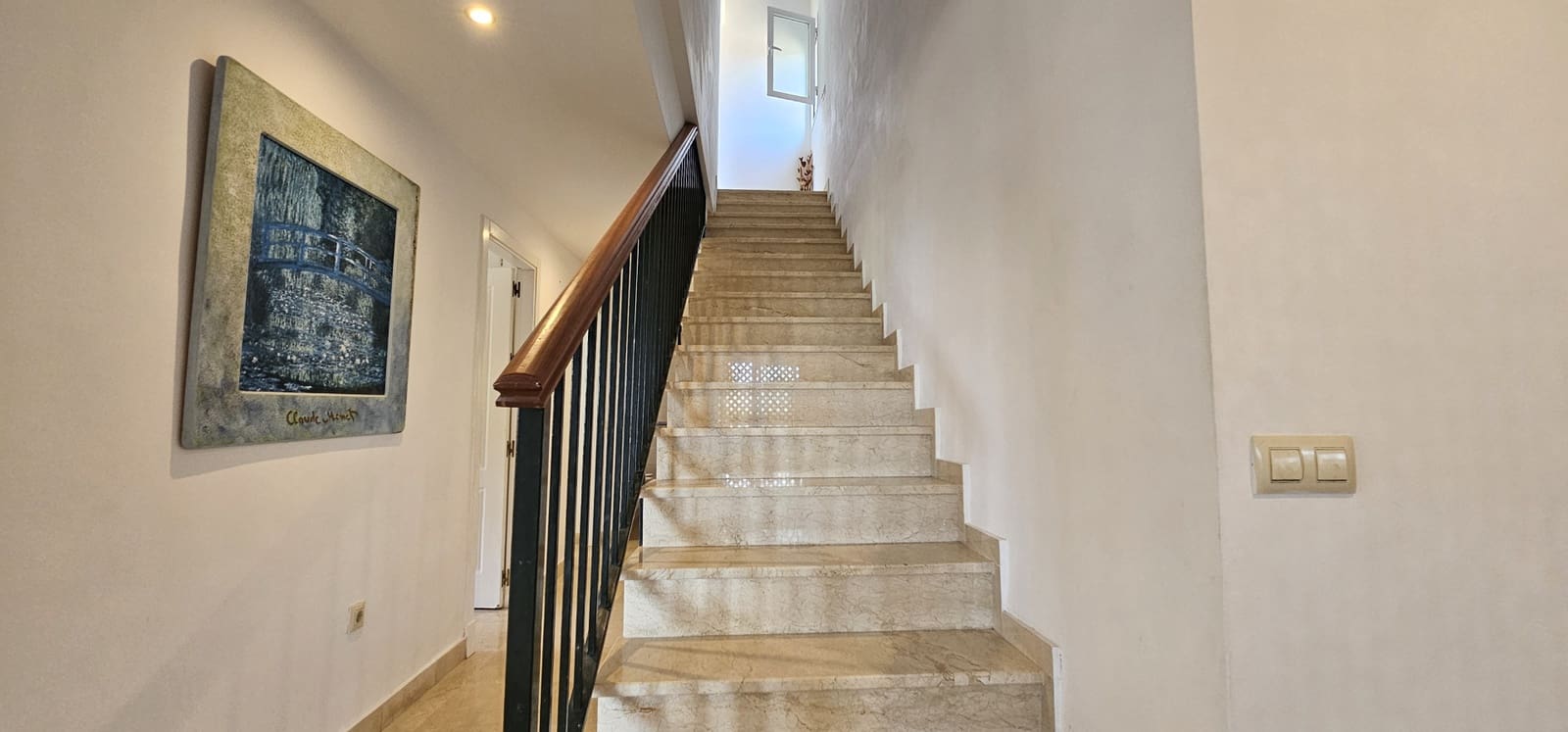 4 Zimmer Villa zu verkaufen in La Alcaidesa mit Pool Garage - 875.000 € (Ref: 9826582)