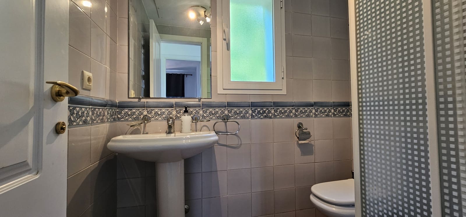 4 Zimmer Villa zu verkaufen in La Alcaidesa mit Pool Garage - 875.000 € (Ref: 9826582)