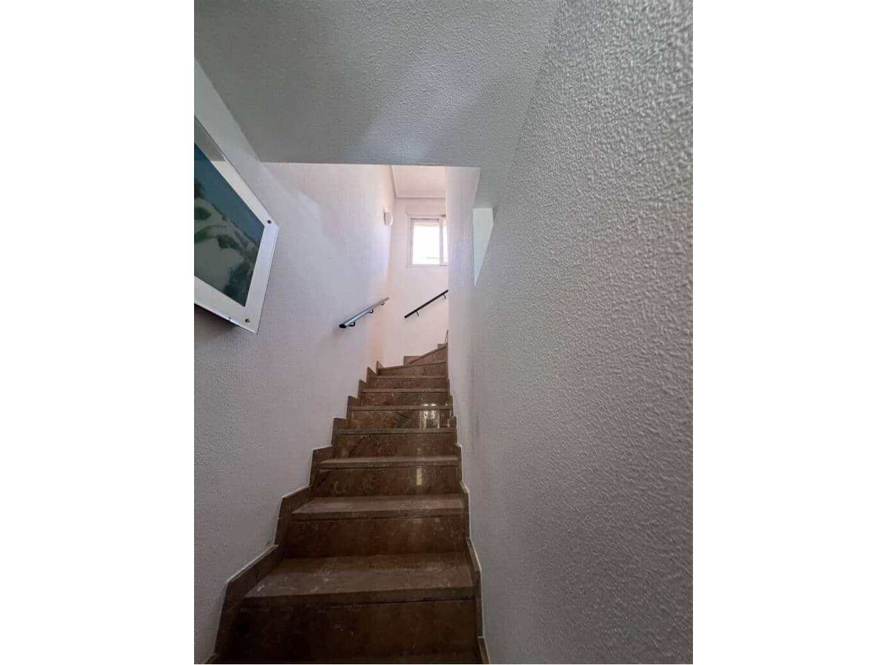 Apartamento de 2 habitaciones en La Manga del Mar Menor en venta con piscina garaje - 315.000 € (Ref: 10023458)