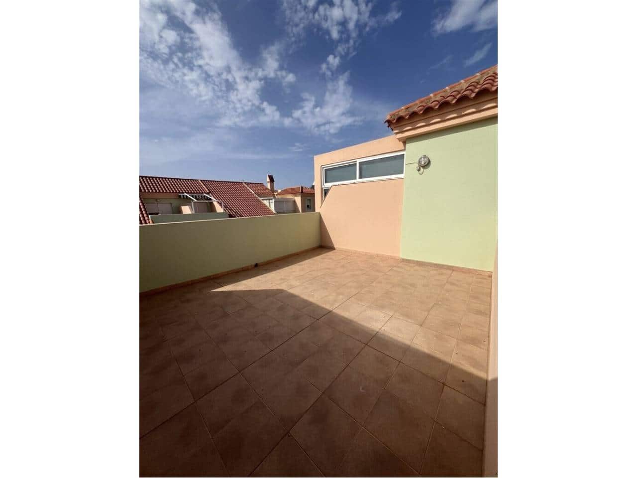 Apartamento de 2 habitaciones en La Manga del Mar Menor en venta con piscina garaje - 315.000 € (Ref: 10023458)