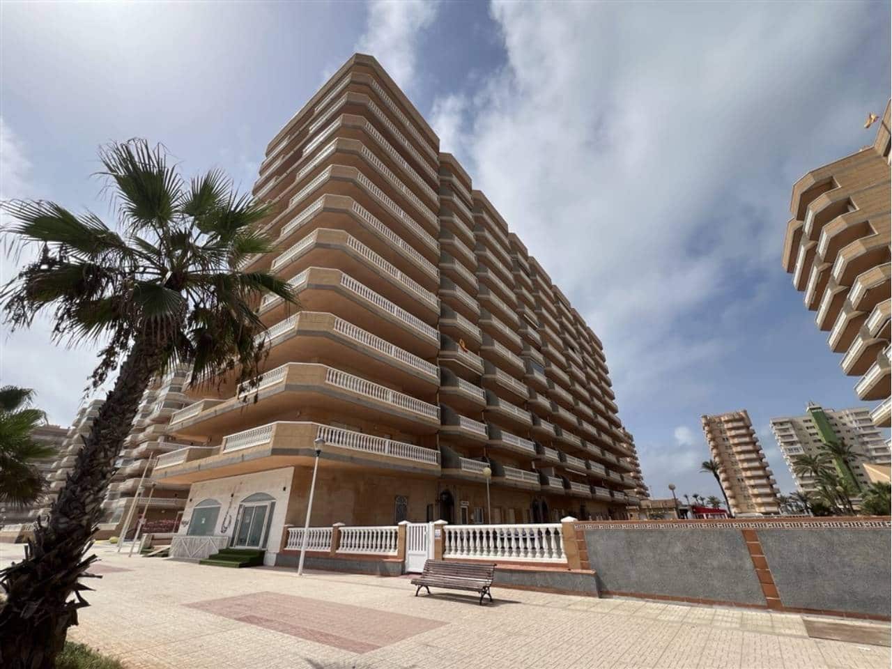 3 sovrum Lägenhet till salu i La Manga del Mar Menor med pool garage - 350 000 € (Ref: 10044374)