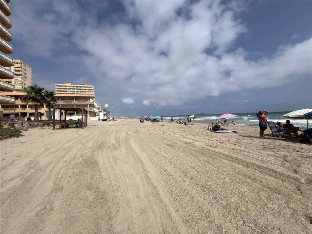 3 sovrum Lägenhet till salu i La Manga del Mar Menor med pool garage - 350 000 € (Ref: 10044374)