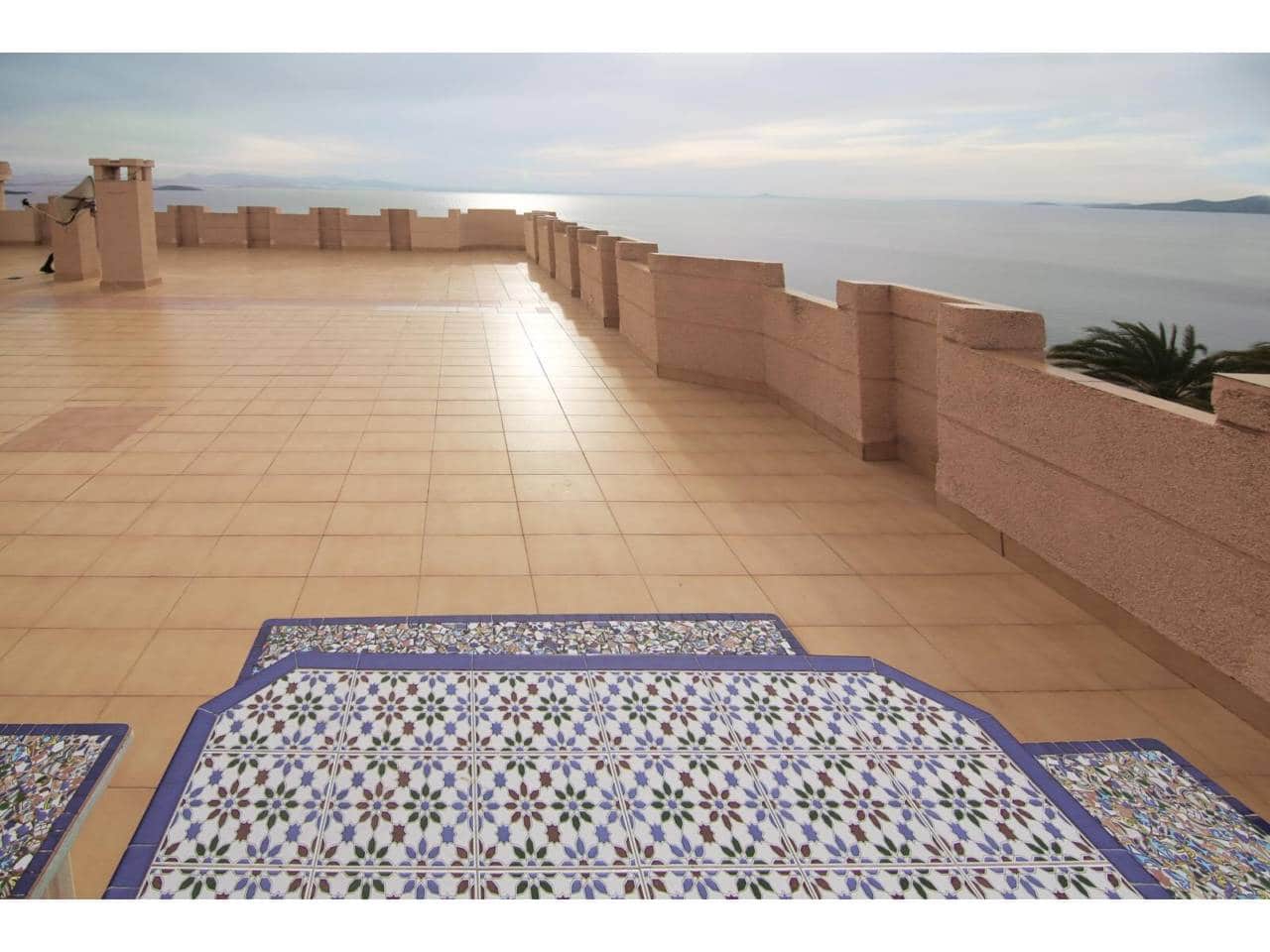 Ático de 4 habitaciones en La Manga del Mar Menor en venta con piscina garaje - 475.000 € (Ref: 10132653)