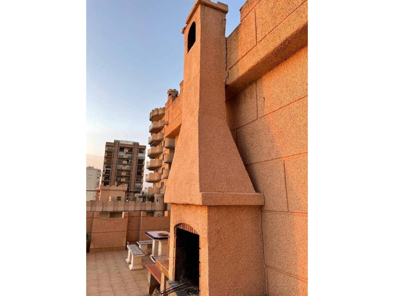 Ático de 4 habitaciones en La Manga del Mar Menor en venta con piscina garaje - 475.000 € (Ref: 10132653)