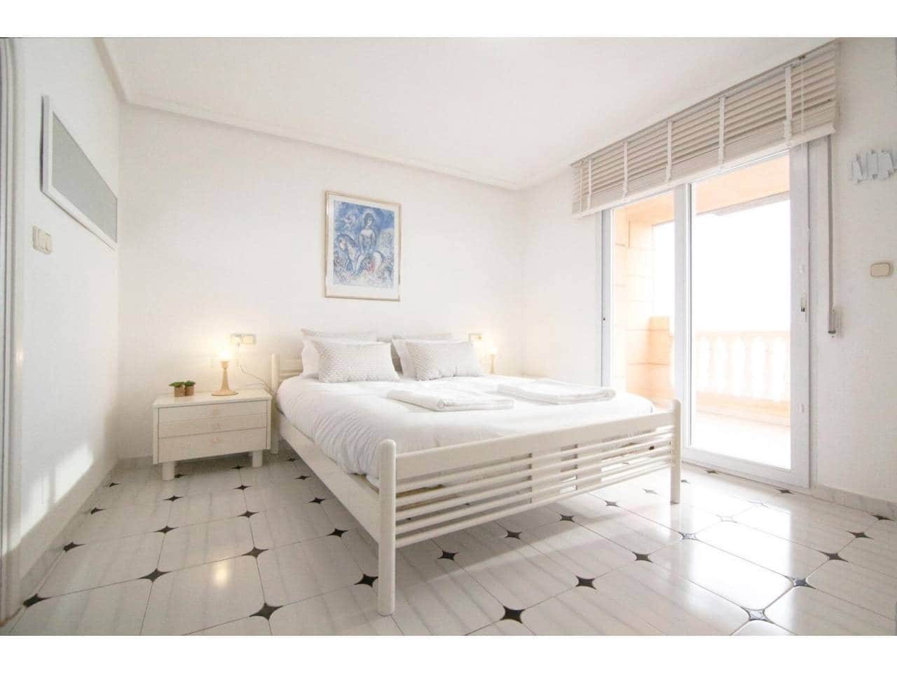 Ático de 4 habitaciones en La Manga del Mar Menor en venta con piscina garaje - 475.000 € (Ref: 10132653)