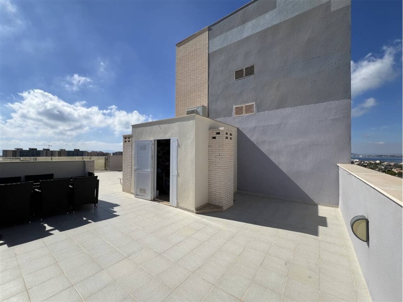 3 slaapkamer Penthouse te koop in La Manga del Mar Menor met zwembad garage - € 390.000 (Ref: 10154492)