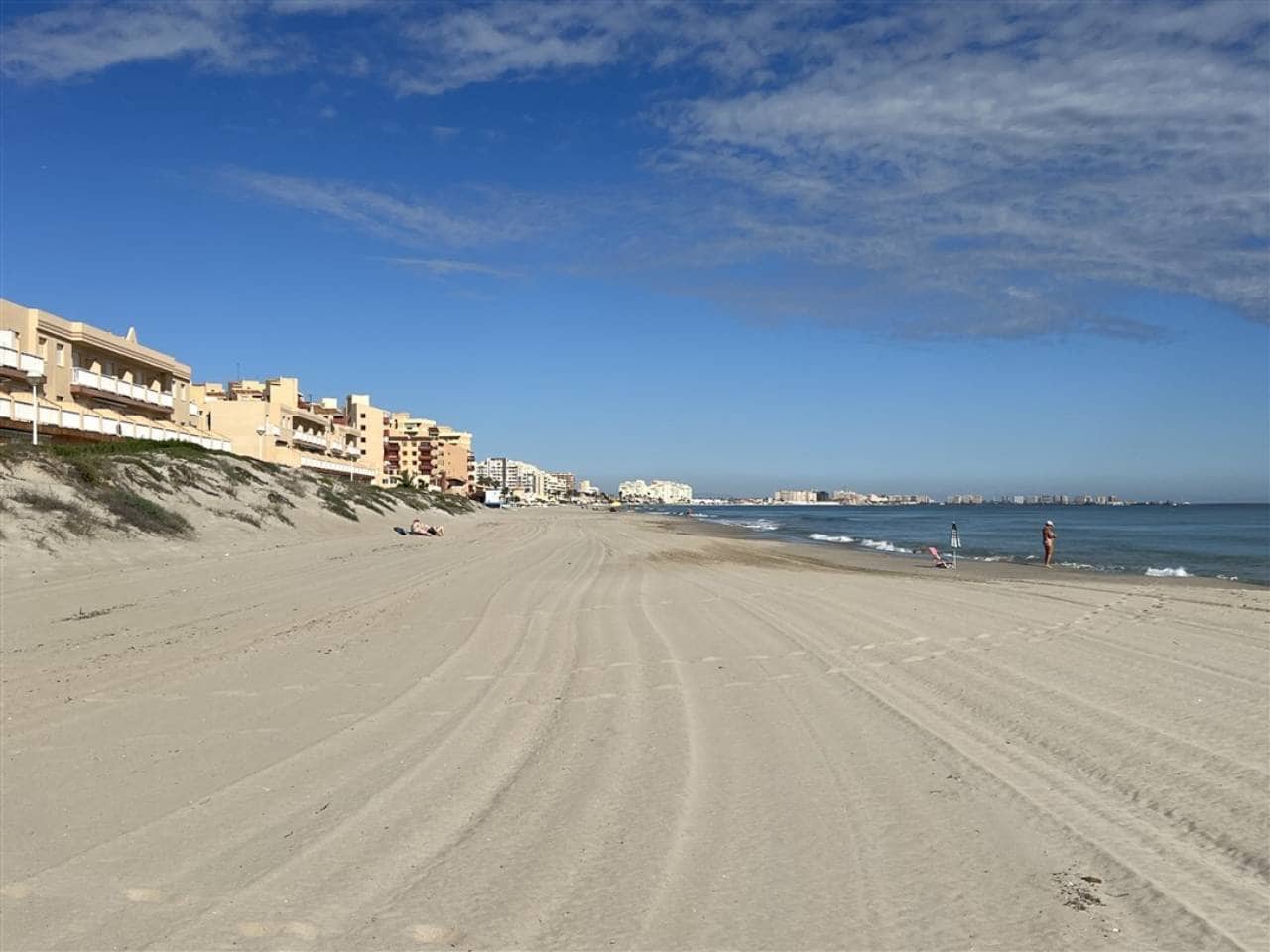 4 sypialnia Mieszkanie na sprzedaż w La Manga del Mar Menor z basenem garażem - 395 000 € (Ref: 10168005)