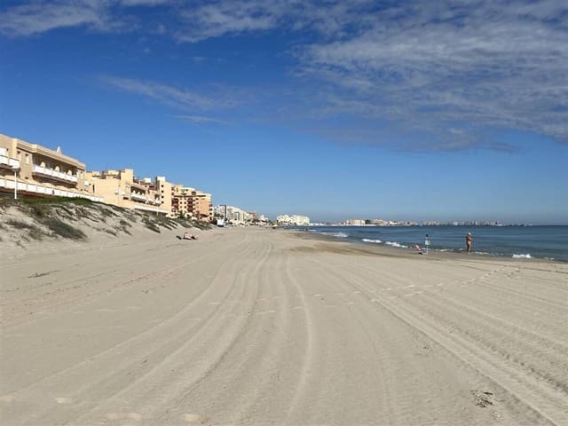4 Zimmer Wohnung zu verkaufen in La Manga del Mar Menor mit Pool Garage - 395.000 € (Ref: 10168005)