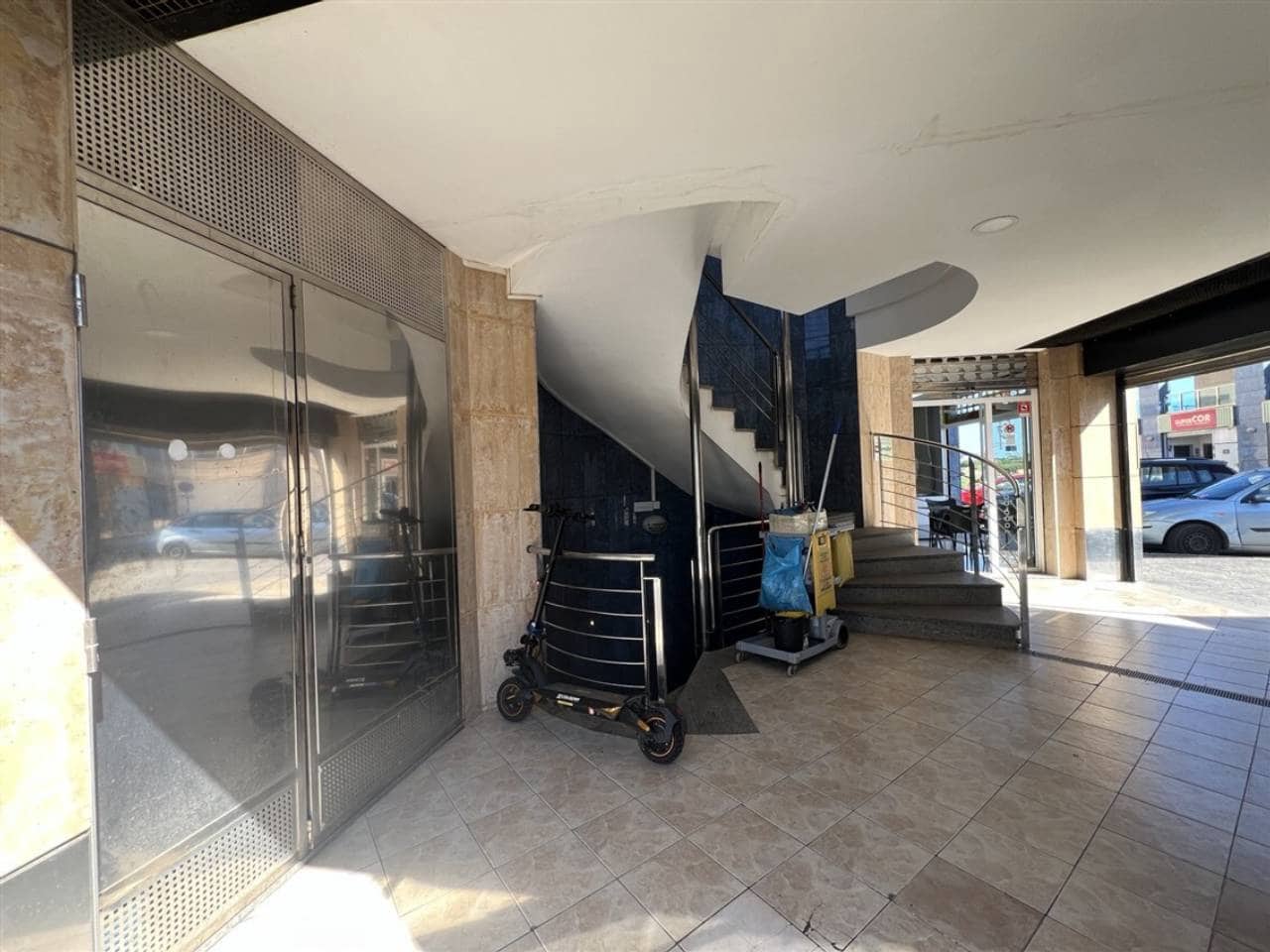 Local Commercial à vendre à La Manga del Mar Menor avec garage - 55 000 € (Ref: 10170404)