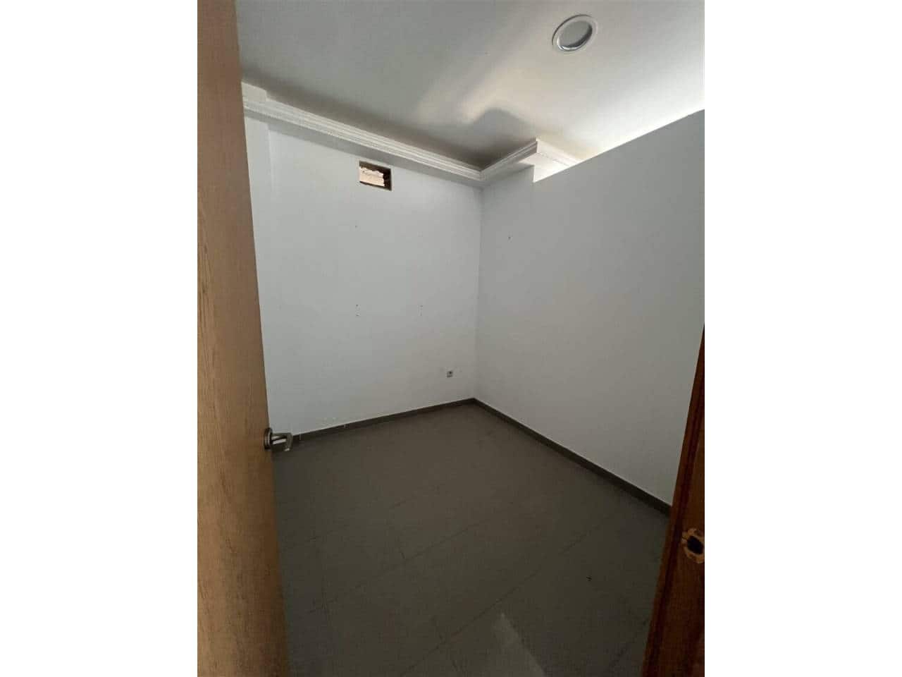 Local Commercial à vendre à La Manga del Mar Menor avec garage - 55 000 € (Ref: 10170404)