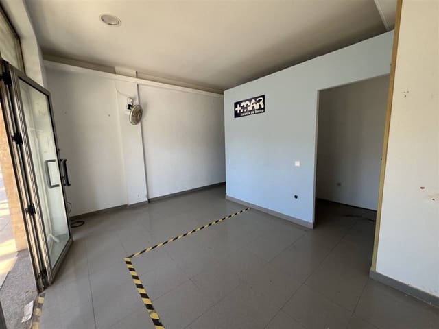 Kommersiell til salgs i La Manga del Mar Menor med garasje - € 55 000 (Ref: 10170404)
