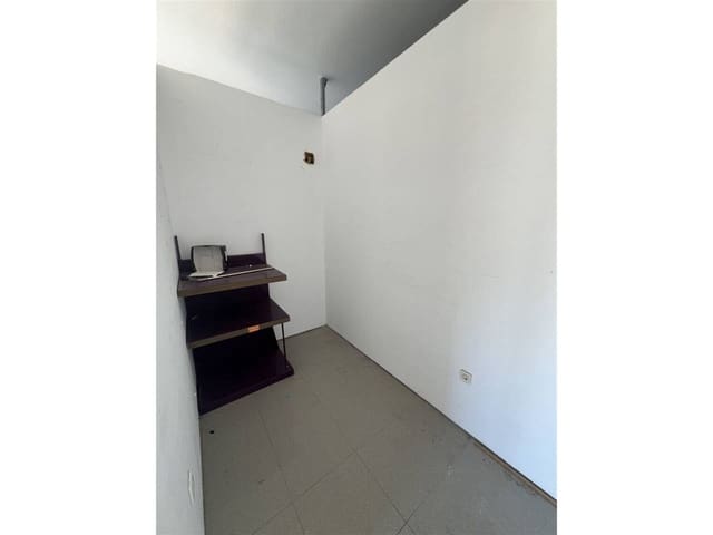 Kommersiell til salgs i La Manga del Mar Menor med garasje - € 55 000 (Ref: 10170404)