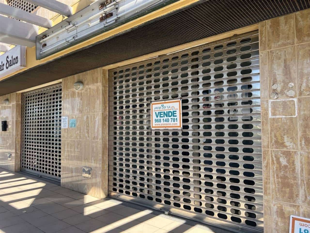 Local Commercial à vendre à La Manga del Mar Menor avec garage - 55 000 € (Ref: 10170404)