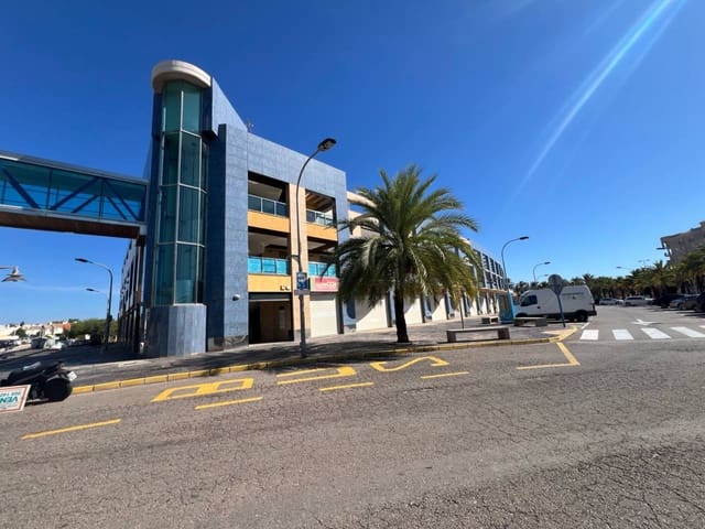 Kommersiell til salgs i La Manga del Mar Menor med garasje - € 55 000 (Ref: 10170404)