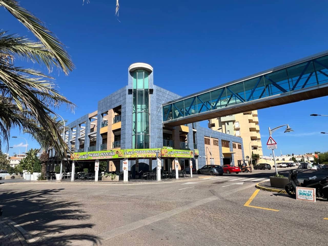 Local Commercial à vendre à La Manga del Mar Menor avec garage - 55 000 € (Ref: 10170404)