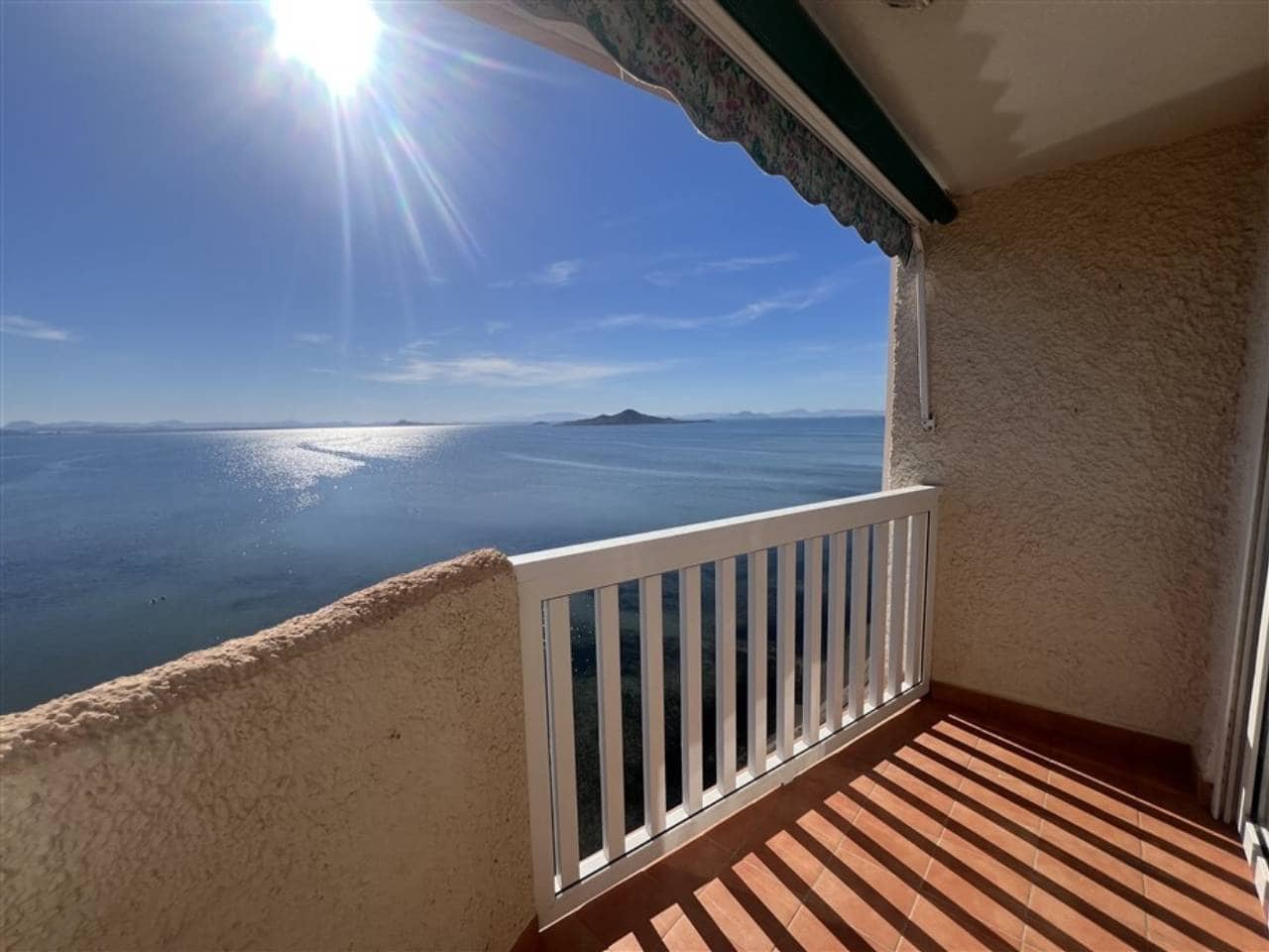 1 soveværelse Lejlighed til salg i La Manga del Mar Menor med swimmingpool - € 130.000 (Ref: 2091542)